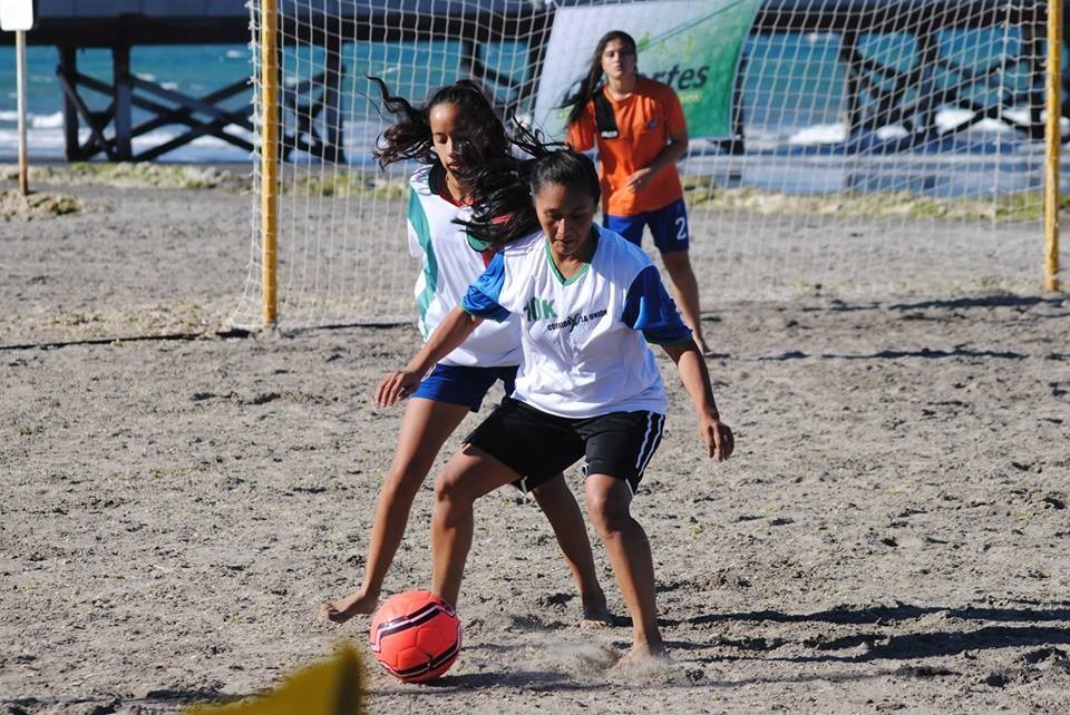 POR PRIMERA VEZ EN EL PAÍS SE JUGARÁ LA LIGA NACIONAL FEMENINA DE FÚTBOL PLAYA