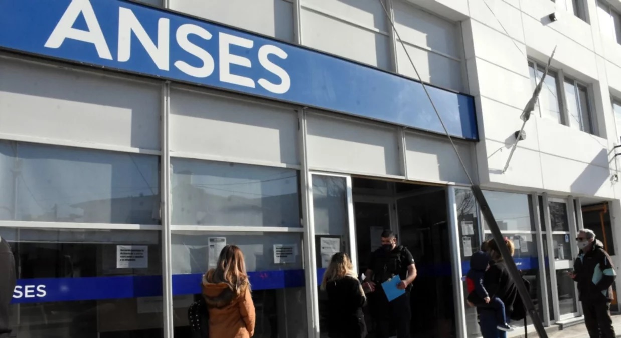 LAS BECAS PROGRESAR ALCANZARÁN A JÓVENES DE 16 Y 17 AÑOS