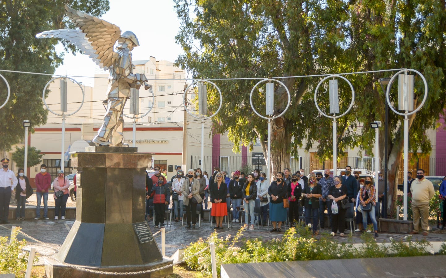 MADRYN HOMENAJEÓ A LOS 25 BOMBEROS CAÍDOS EN 1994