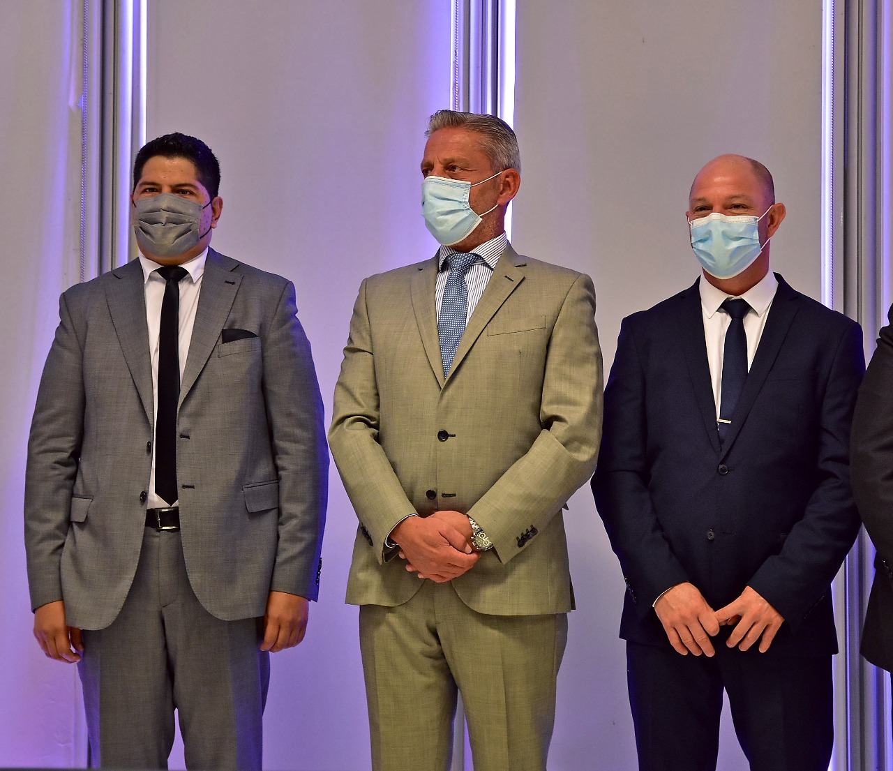 TOMARON JURANMENTO A AYALA Y SANDILLO