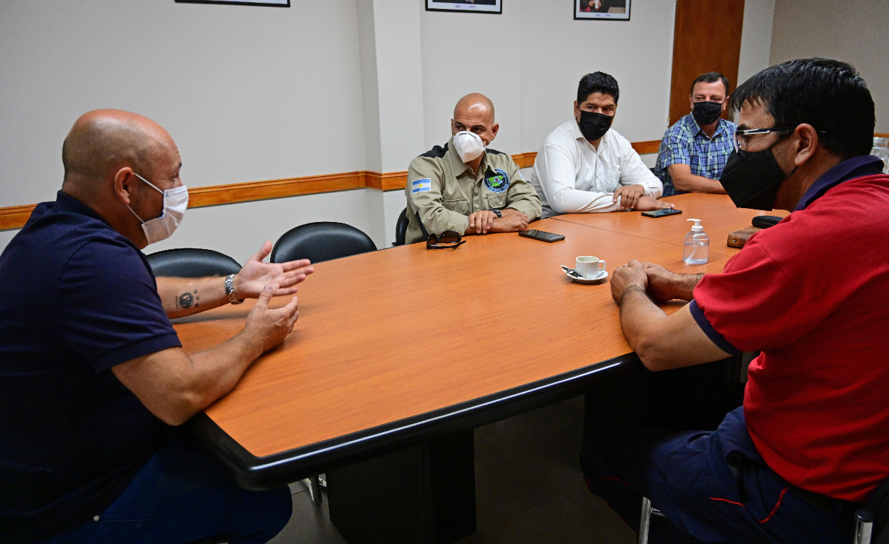 EL GOBIERNO DEL CHUBUT COORDINÓ LINEAMIENTOS DE TRABAJO CON LA FEDERACIÓN DE BOMBEROS VOLUNTARIOS