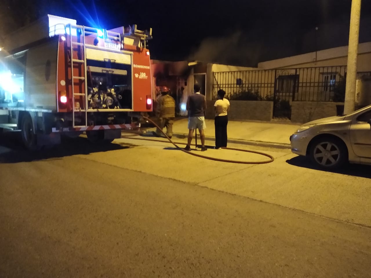 LO PRENDIÓ FUEGO Y LO DEJÓ ENCERRADO PARA QUE MUERA