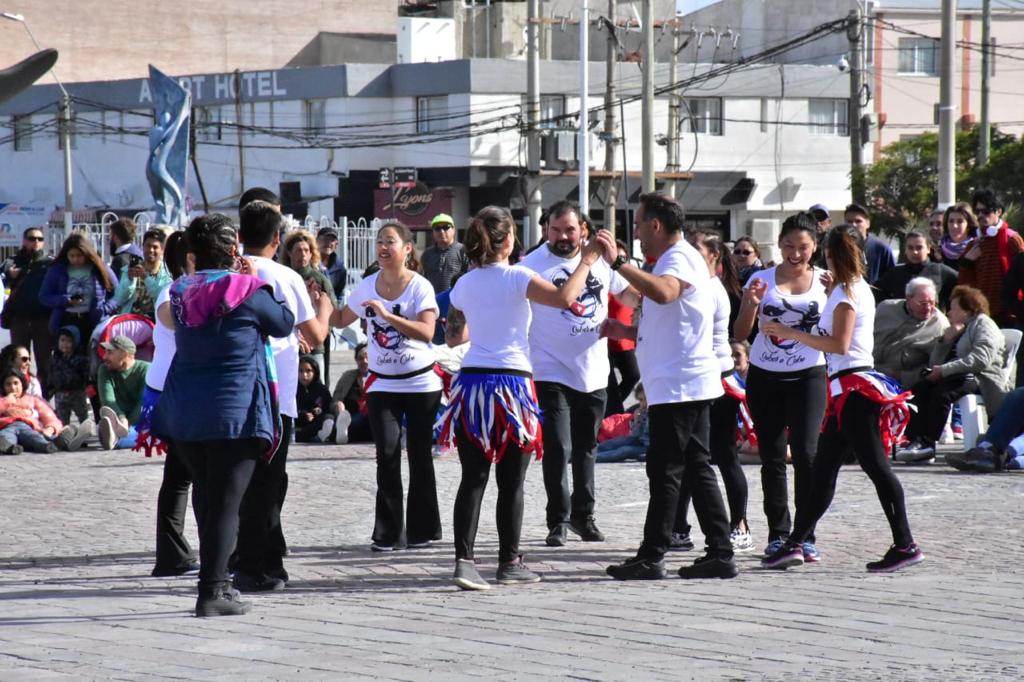 LOS TALLERES CULTURALES DE VERANO TENDRÁN SU CIERRE EN EL PASEO PEATONAL