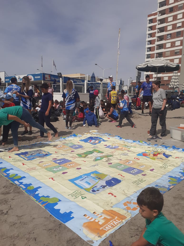 EL MINISTERIO DE AMBIENTE PARTICIPÓ DE UNA NUEVA EDICIÓN DE LIMPIEZA DE PLAYAS EN PUERTO MADRYN