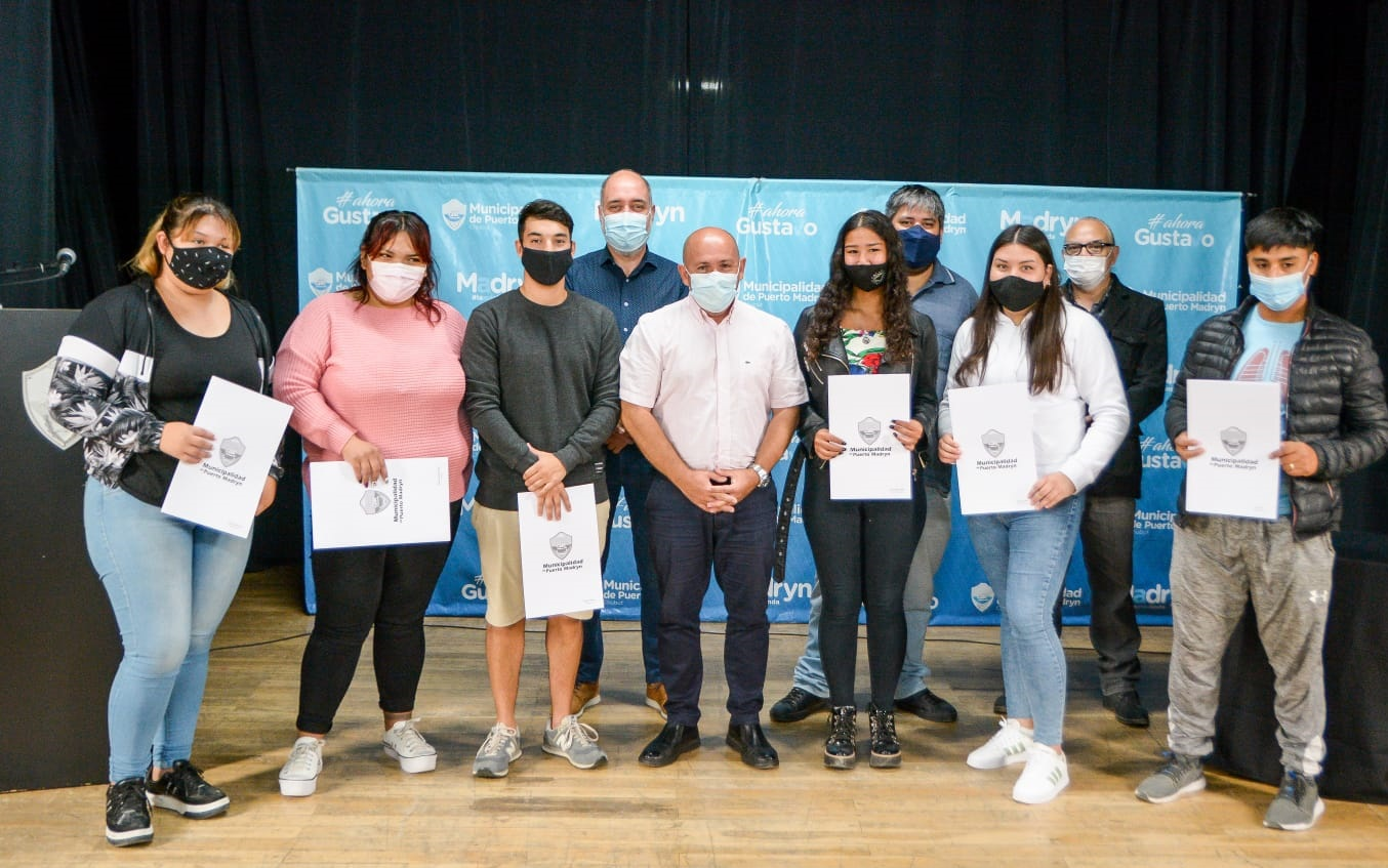 ENTREGARON APORTES A EMPRENDEDORES JÓVENES DE PUERTO MADRYN