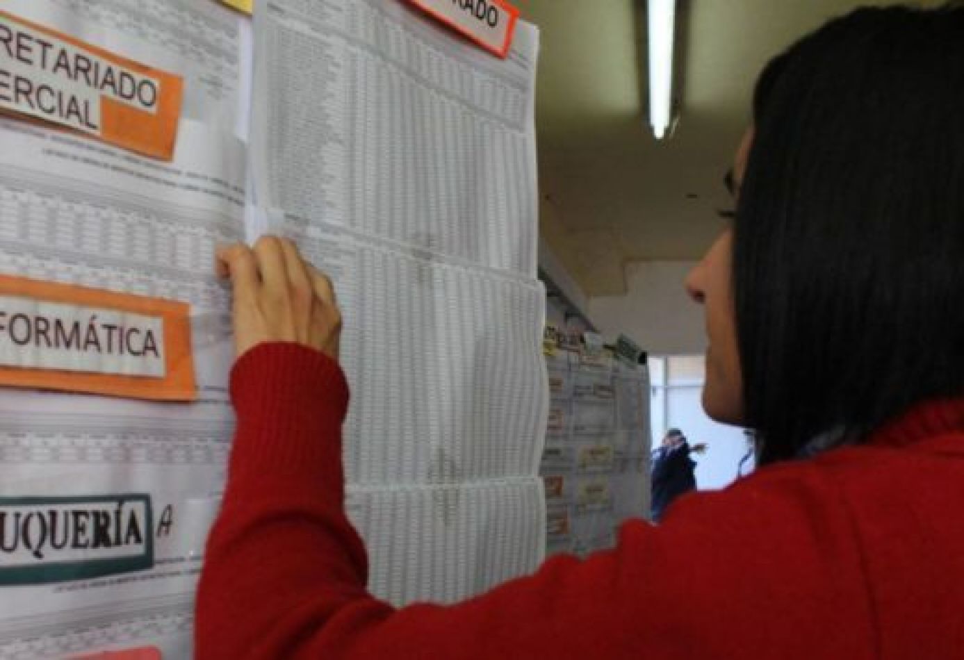 INVITAN A DOCENTES AL ACTO PÚBLICO DE DESIGNACIONES DE CARGOS