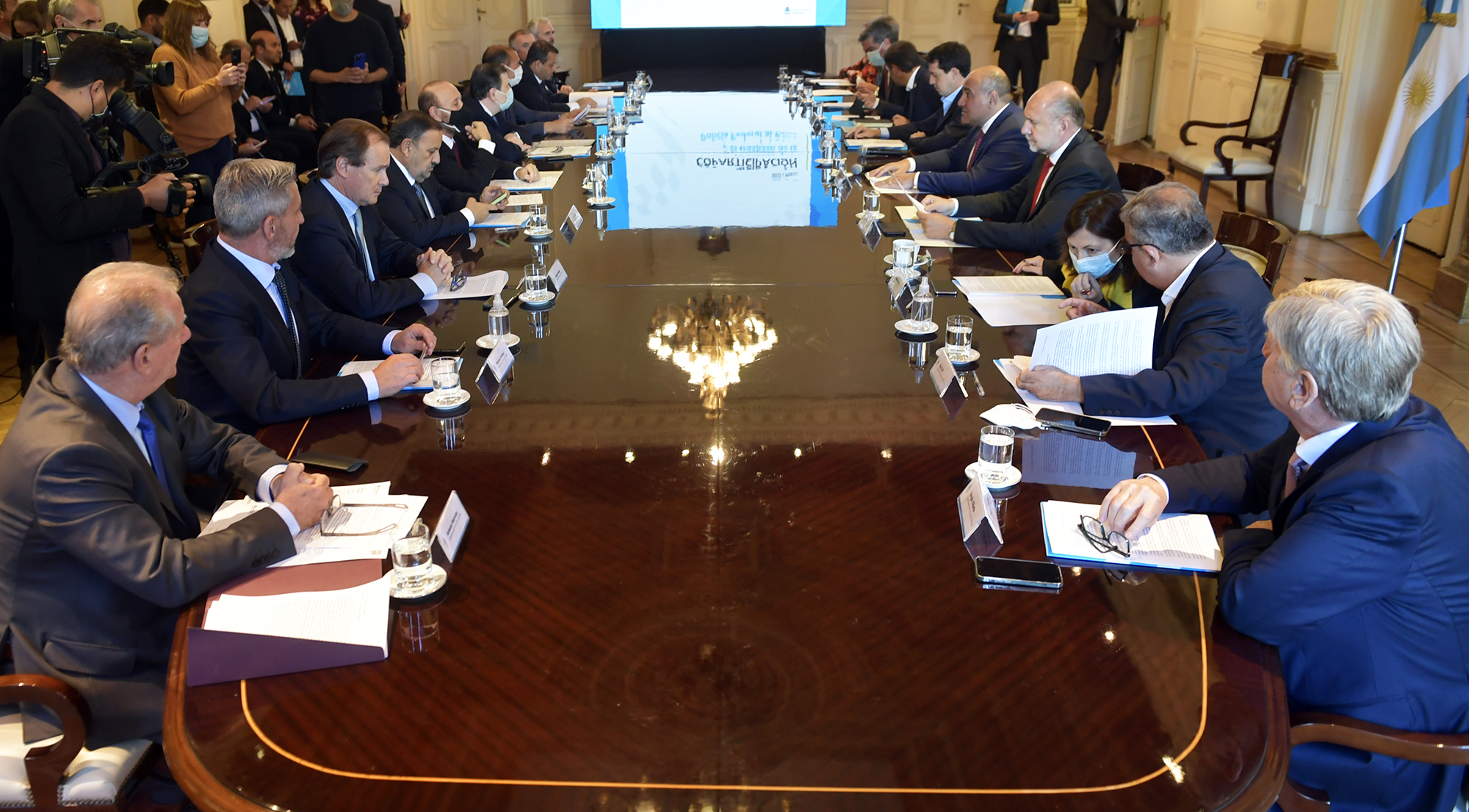 ARCIONI PARTICIPÓ DE LA REUNIÓN CON EL PRESIDENTE POR LOS FONDOS DE COPARTICIPACIÓN