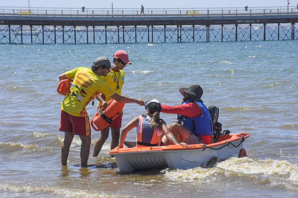 Comienza la temporada de guardavidas en las playas de Puerto Madryn