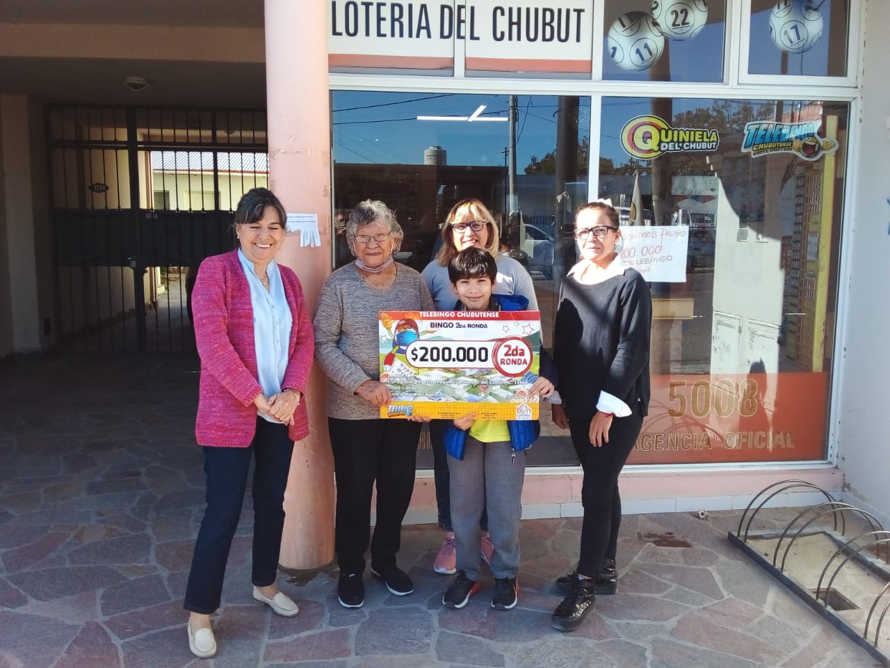 LOTERÍA DEL CHUBUT ENTREGÓ PREMIO EN PUERTO MADRYN