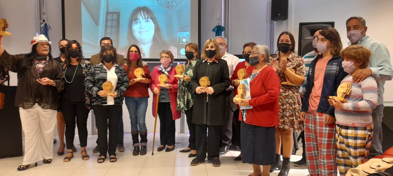 MUJERES DE UTN CHUBUT FUERON DISTINGUIDAS POR LA PROVINCIA