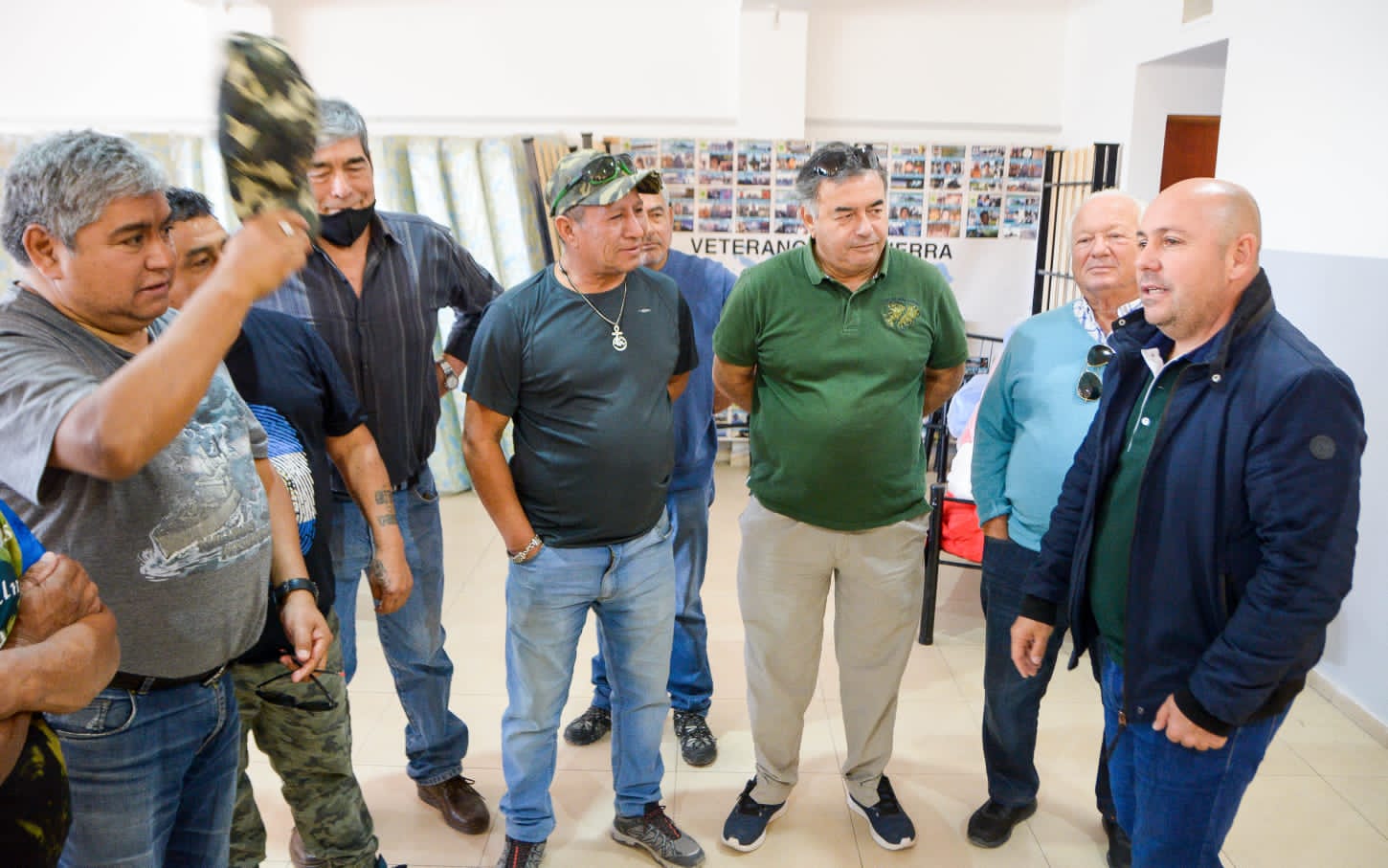 EL INTENDENTE ENTREGÓ INSUMOS Y EQUIPAMIENTO PARA EL CENTRO DE VETERANOS DE GUERRA DE MALVINAS