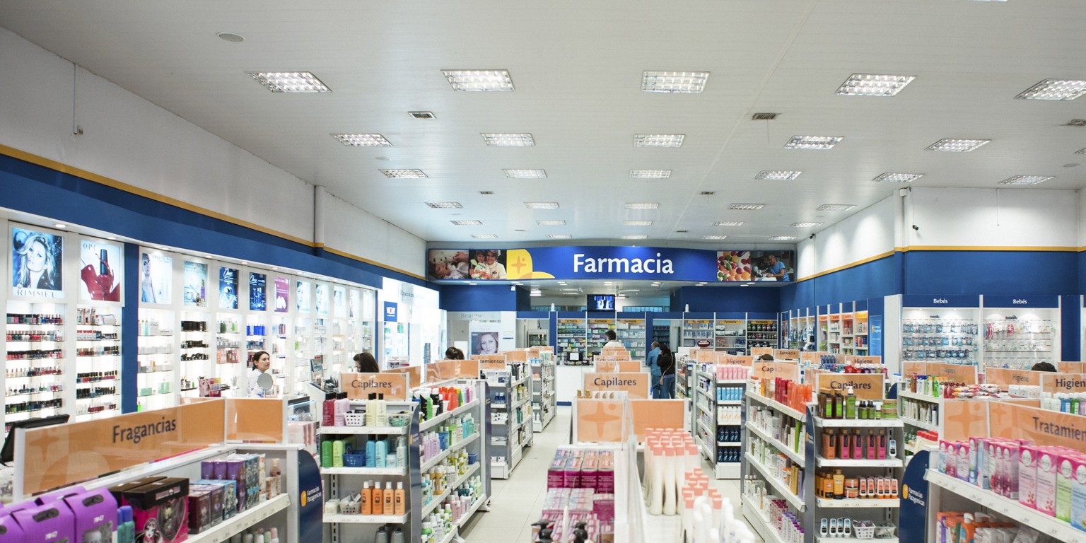 UNA FARMACIA ESTARÁ ABIERTA LAS 24 HORAS, LOS 365 DÍAS DEL AÑO