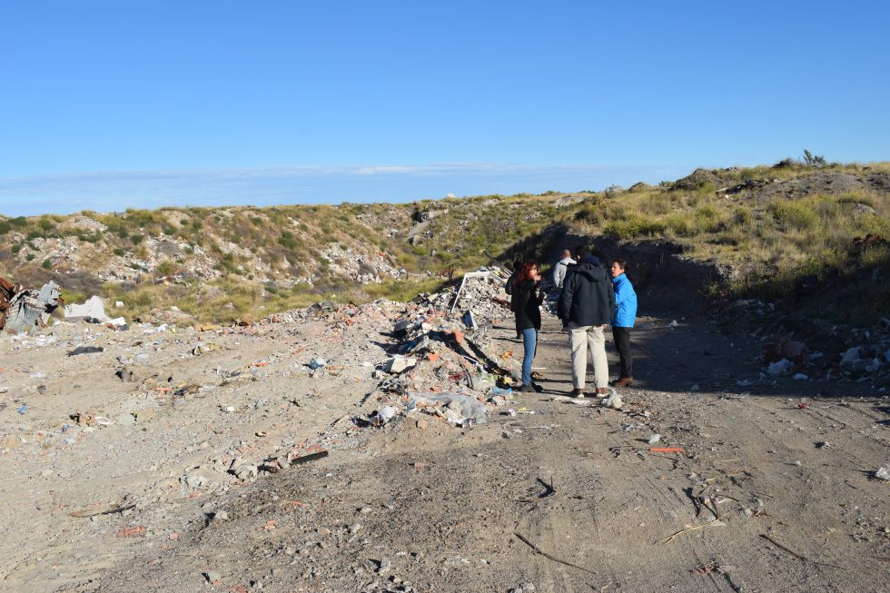 PROVINCIA INTERVINO ANTE DENUNCIA DE VECINOS POR UN BASURAL CLANDESTINO