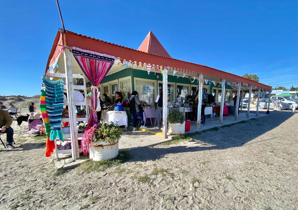RECICLADORES SE SUMAN A LA FERIA DE PRODUCTORES EN EL PARADOR MUNICIPAL