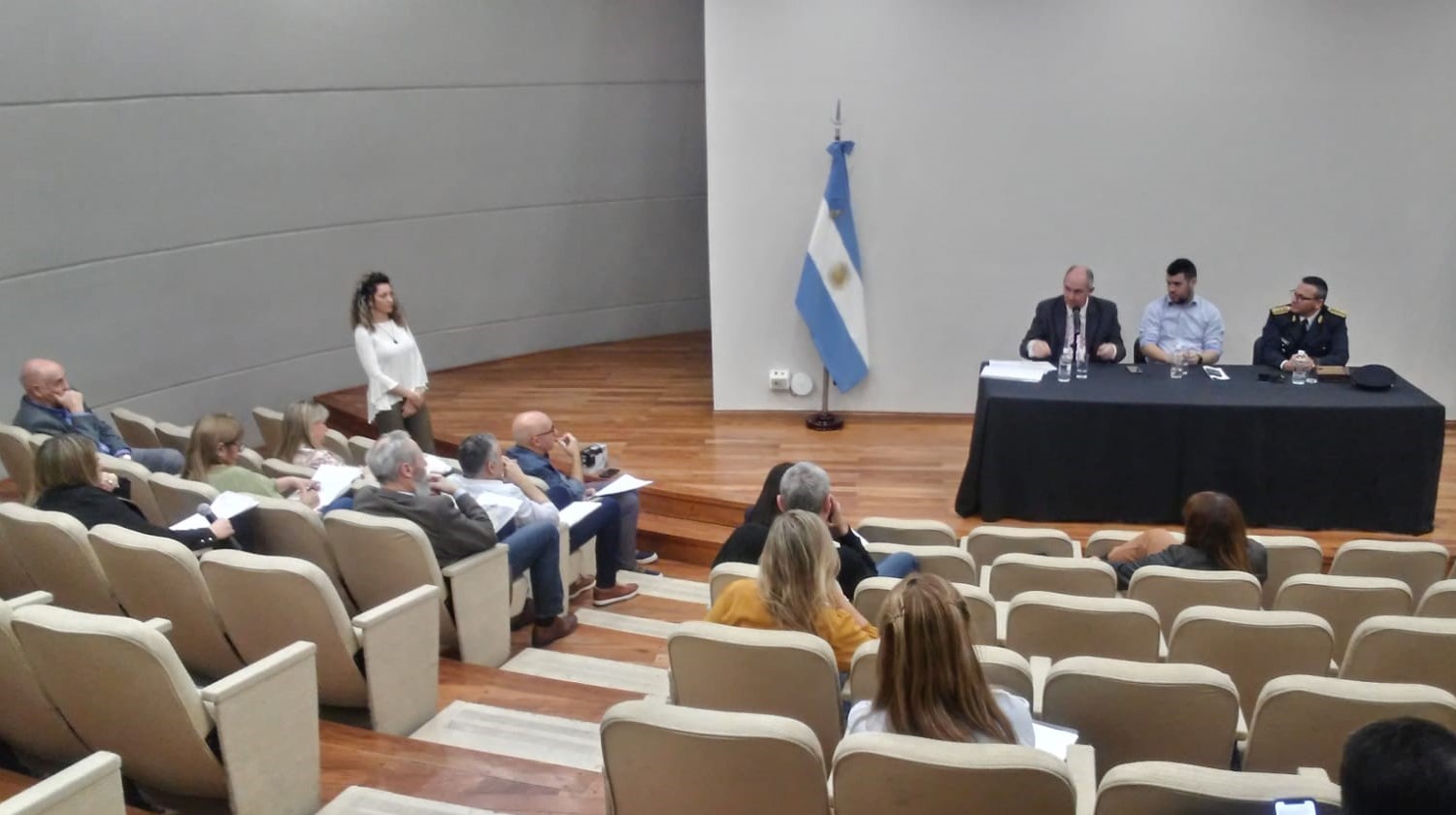 EL MINISTRO DE SEGURIDAD BRINDÓ DETALLES SOBRE EL PROYECTO DE LEASING