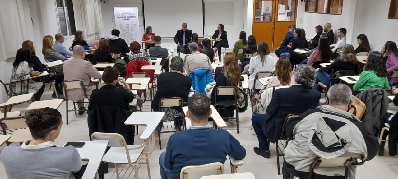 “NUESTRA TAREA COMO UNIVERSIDAD TECNOLÓGICA NACIONAL ES FORTALECER EL SISTEMA PRODUCTIVO DE LA REGIÓN A TRAVÉS DEL CONOCIMIENTO”, SEÑALÓ EL RECTOR DE UTN EN SU PASO POR CHUBUT