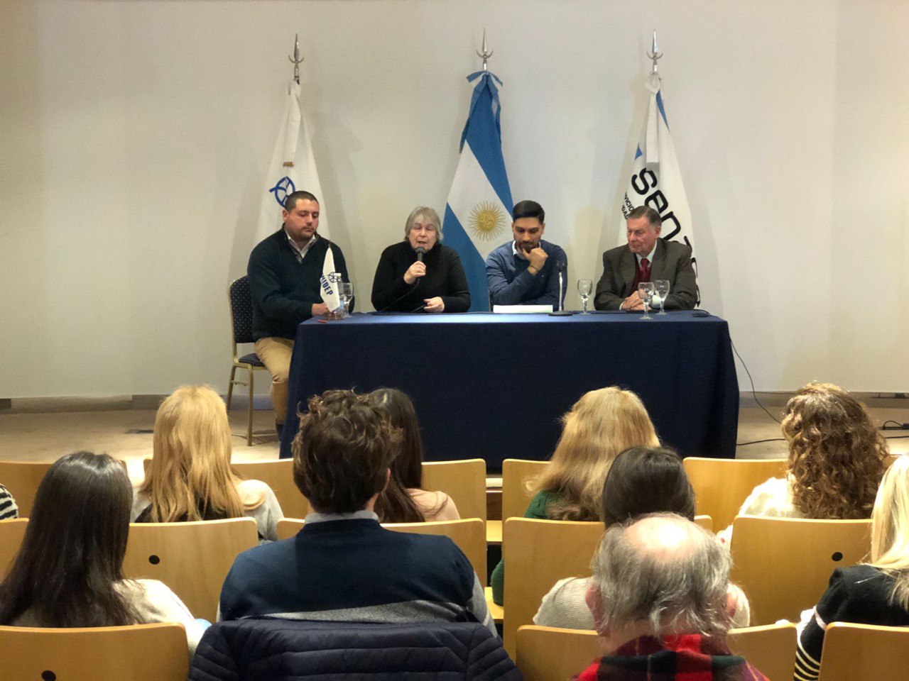 LA SUBSECRETARÍA DE PESCA Y ACUICULTURA, A TRAVÉS DE LA DIRECCIÓN NACIONAL DE COORDINACIÓN Y FISCALIZACIÓN PESQUERA, INAUGURÓ EL CICLO DE CHARLAS SOBRE PESCA NACIONAL PROMOVIDO POR SENASA