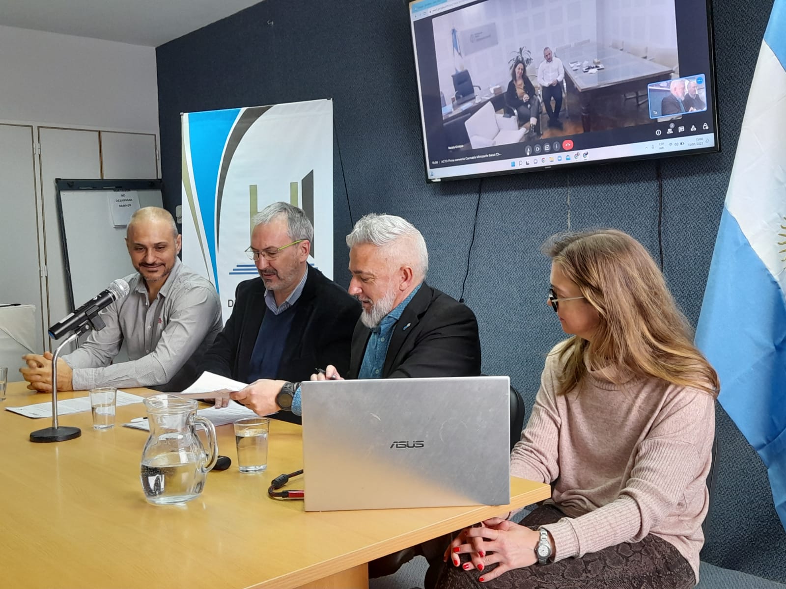 CHUBUT Y EL CENPAT FIRMARON INÉDITO CONVENIO PARA ESTUDIAR APLICACIONES DEL CANNABIS MEDICINAL