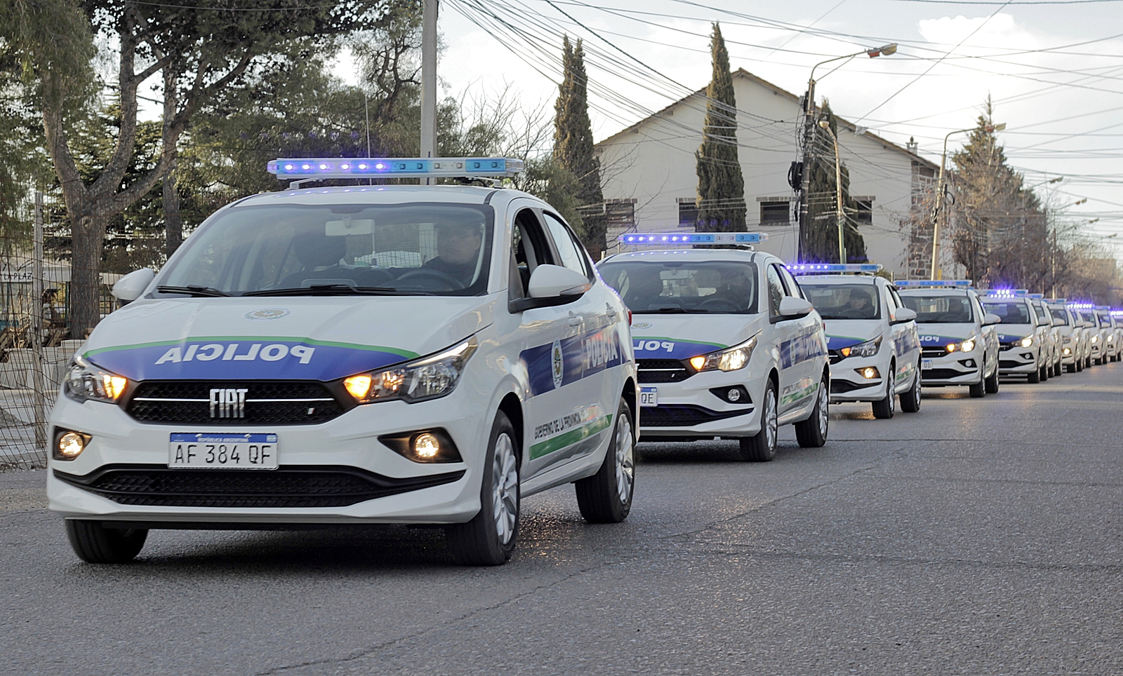 PROVINCIA ENTREGÓ 15 MÓVILES PARA LA POLICÍA DEL CHUBUT