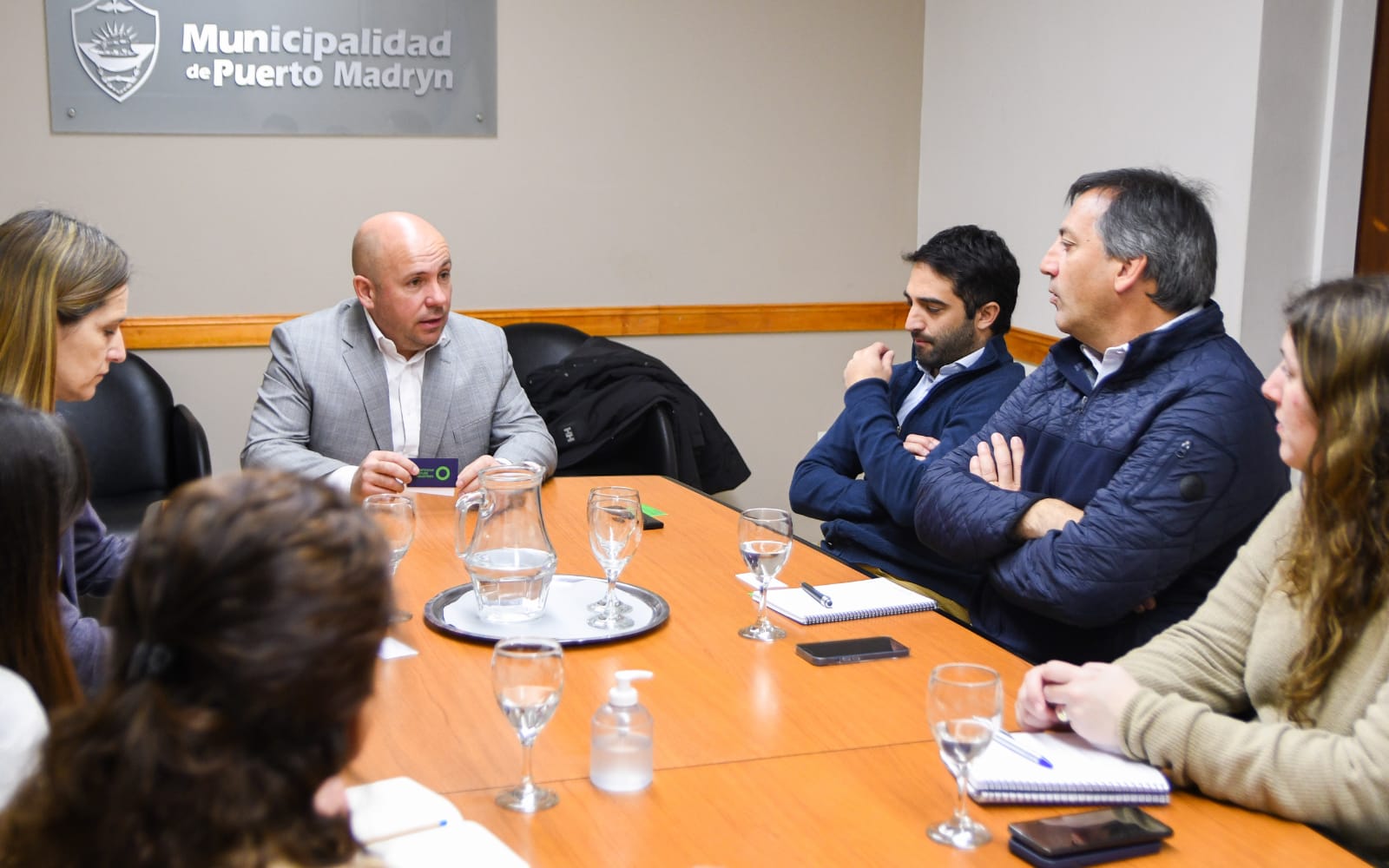 SASTRE RECIBIÓ A EMPRESA DE HIDRÓGENO VERDE QUE SE INSTALARÁ EN LA PATAGONIA Y QUE BUSCA HACER BASE EN PUERTO MADRYN