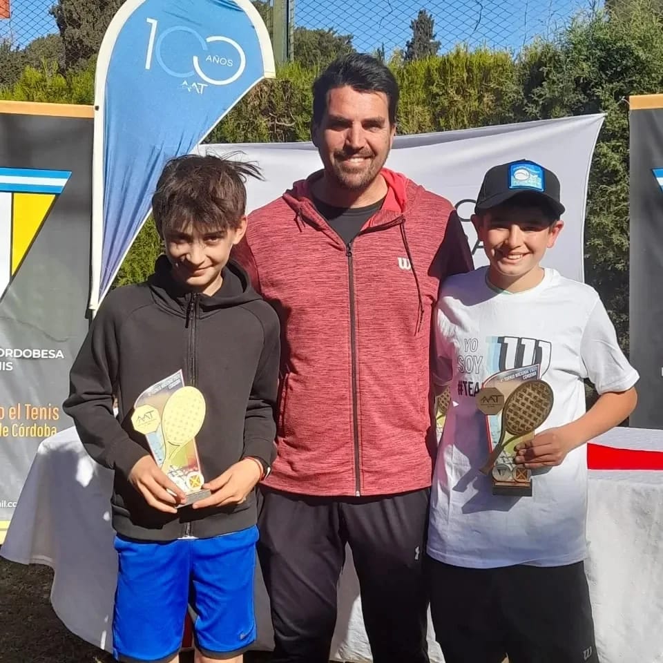 LOS MADRYNENSES AGUSTINA Y ENZO DÍAZ FANTILLI PARTICIPARON DE LOS NACIONALES DE TENIS
