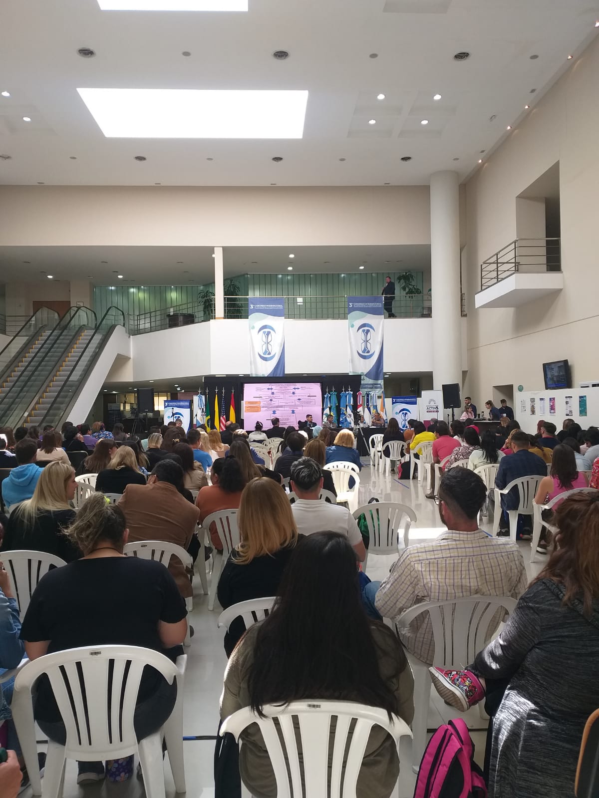 INTEGRANTES DEL DISPOSITIVO TERRITORIAL COMUNITARIO ASISTEN AL CONGRESO INTERNACIONAL DE POLÍTICAS PÚBLICAS Y EL PROBLEMA DE LAS DROGAS