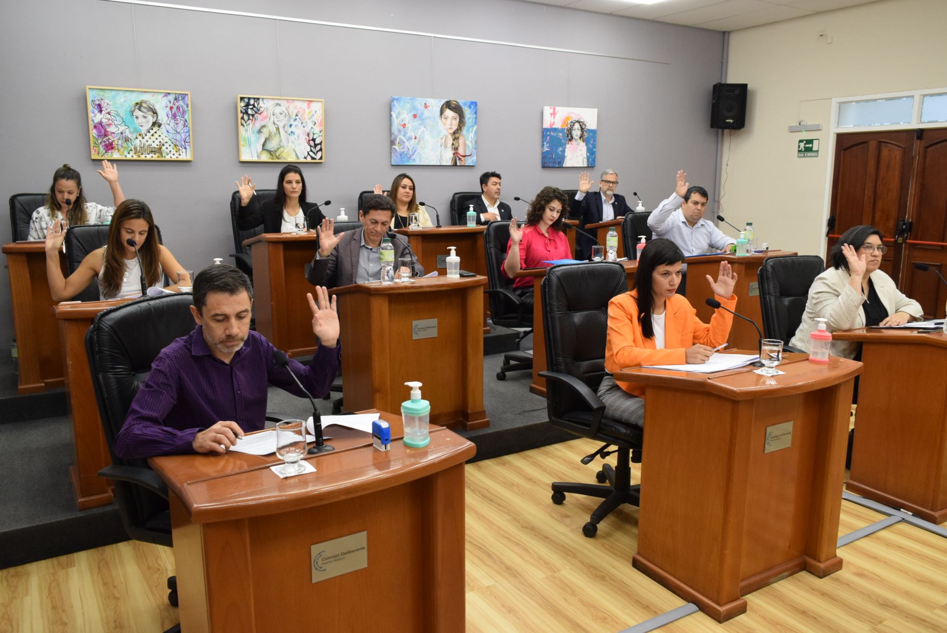 DONAN TIERRAS A LA CAMAD PARA LA CONSTRUCCIÓN DE UNA ESCUELA
