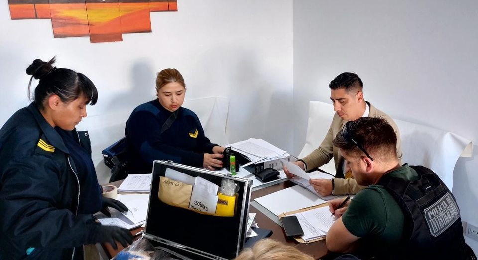 ALLANAMIENTOS POR DENUNCIA DE ESTAFA DE 20 MILLONES DE PESOS