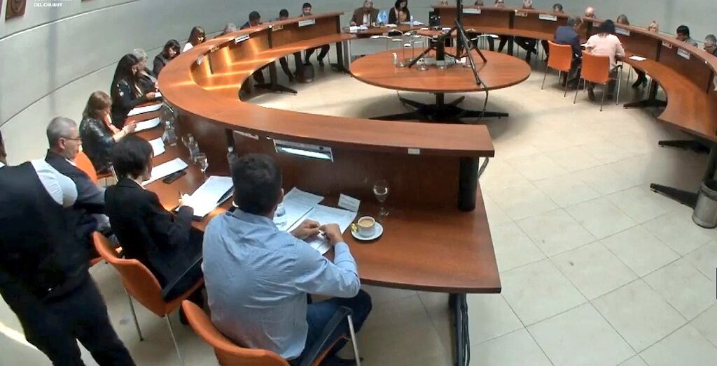 PASÓ A COMISIÓN EL PROYECTO PARA HABILITAR LA REELECCIÓN DE INTENDENTES