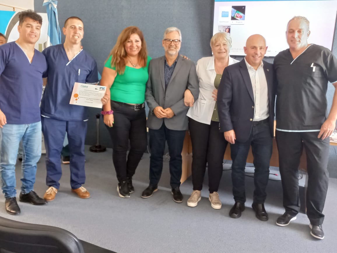 RECONOCIERON A ENFERMEROS EN SU DÍA