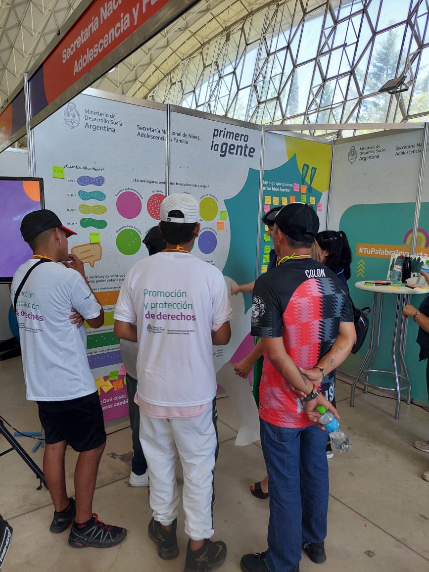 ESTUDIANTE DE MADRYN PARTICIPA DEL IX CONGRESO MUNDIAL POR LOS DERECHOS DE LAS INFANCIAS Y LAS ADOLESCENCIAS 2022