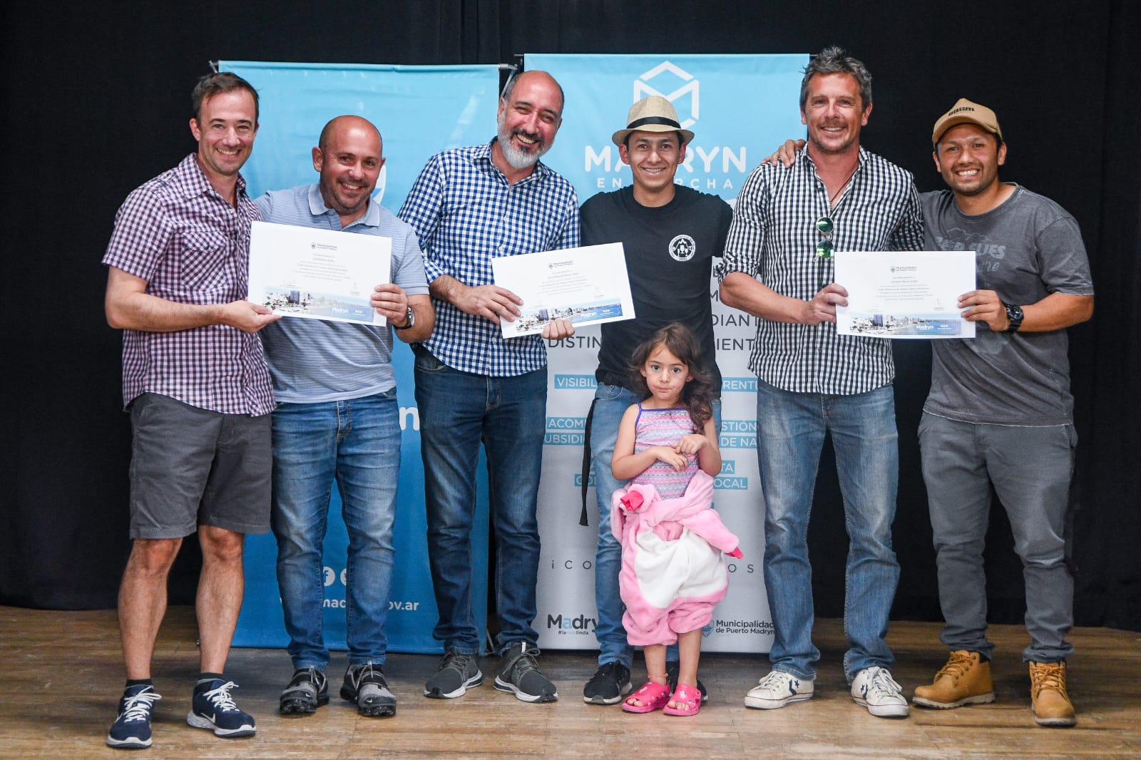 EL INTENDENTE ENTREGÓ RECONOCIMIENTOS A LA INICIATIVA EMPRENDEDORA DE CERVECEROS Y DESTACÓ EL DESARROLLO PRODUCTIVO LOCAL