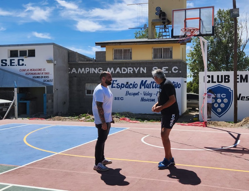 EL SEC INAUGURA EL PLAYÓN MULTIDEPORTIVO