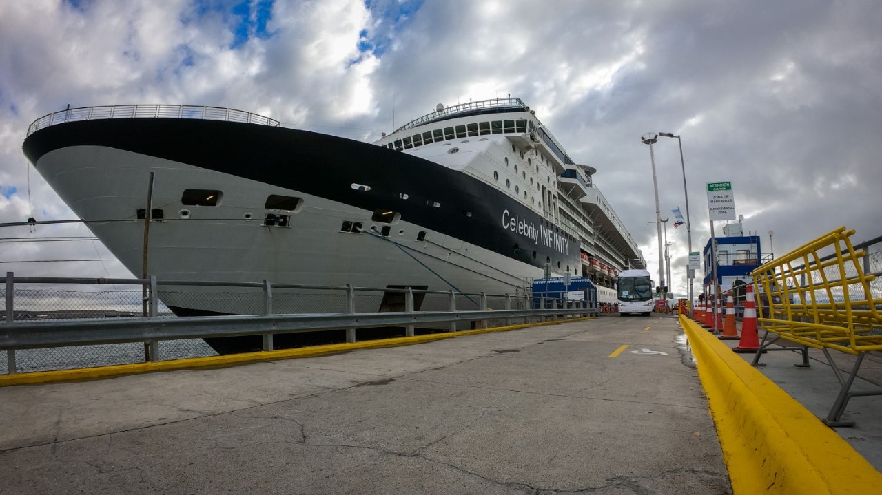 EL CELEBRITY INFINITY LLEGÓ A MADRYN POR SEGUNDA VEZ EN LA TEMPORADA