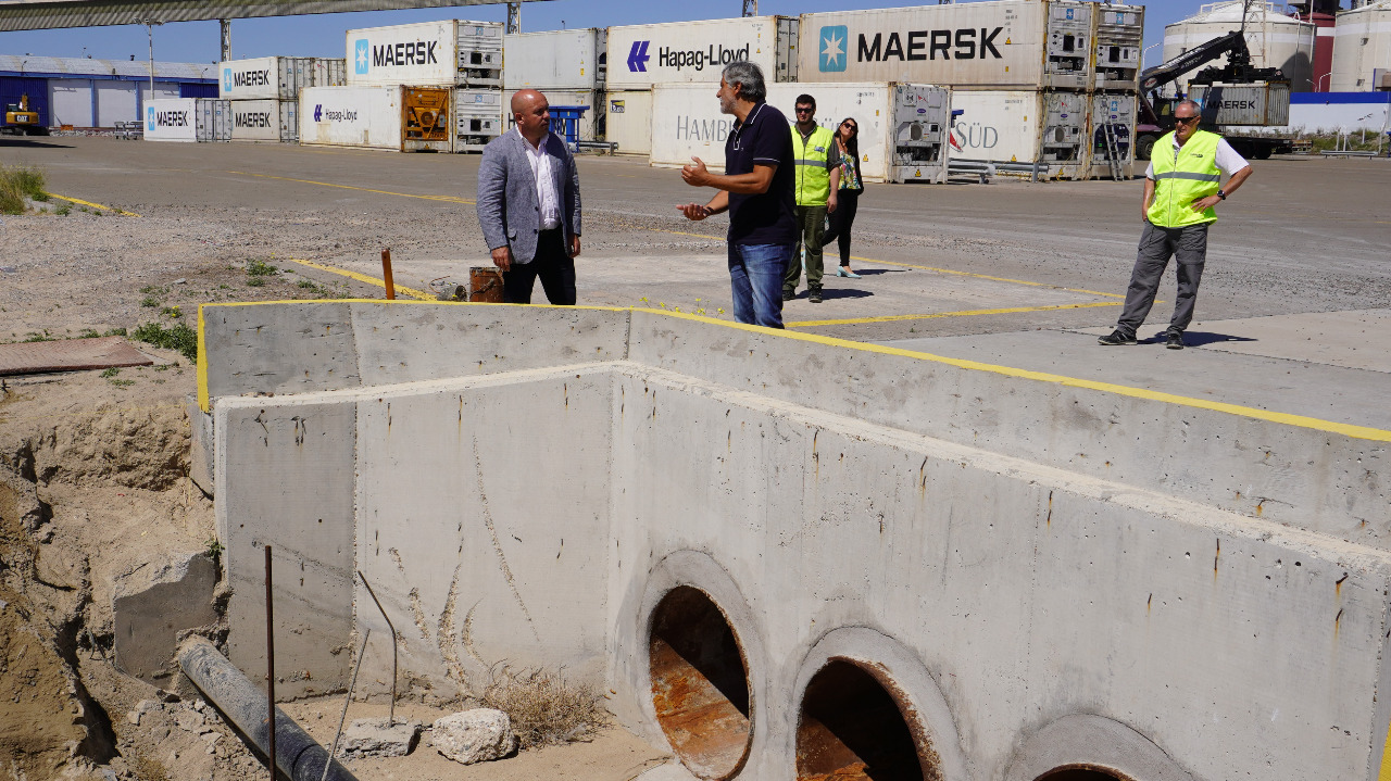 EL INTENDENTE SASTRE RECORRIÓ OBRAS EN EL MUELLE STORNI