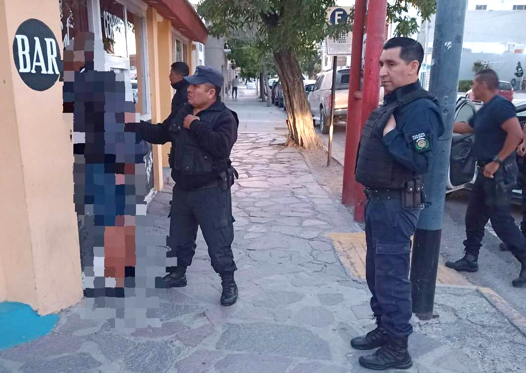 BALEARON A UN HOMBRE Y HAY 2 DETENIDOS EN MADRYN