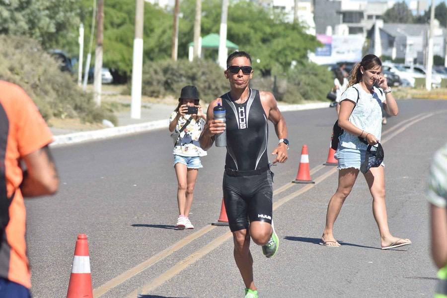 LA COSTA MADRYNENSE RECIBE LA CUARTA FECHA DEL TRIATLÓN