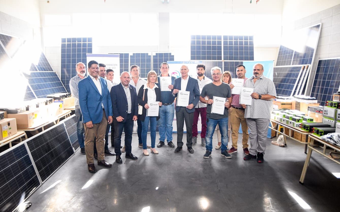 SE ENTREGARON INSUMOS PARA SIETE CENTROS DE FORMACIÓN PROFESIONAL DE DISTINTAS CIUDADES DE CHUBUT