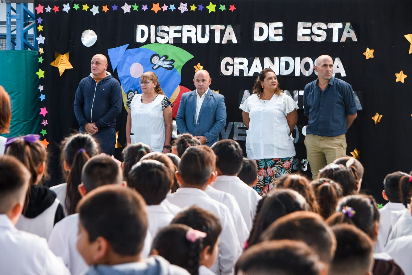EN LA ESCUELA MUNICIPAL Nº1 “VÍCTOR MORÓN”, EL INTENDENTE ENCABEZÓ EL INICIO DEL CICLO LECTIVO 2023