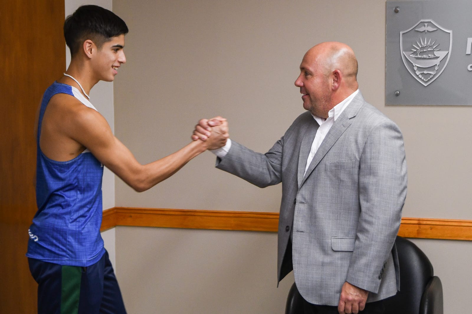 SASTRE RECIBIÓ A CINCO DEPORTISTAS DE LA ESCUELA MUNICIPAL DE ATLETISMO