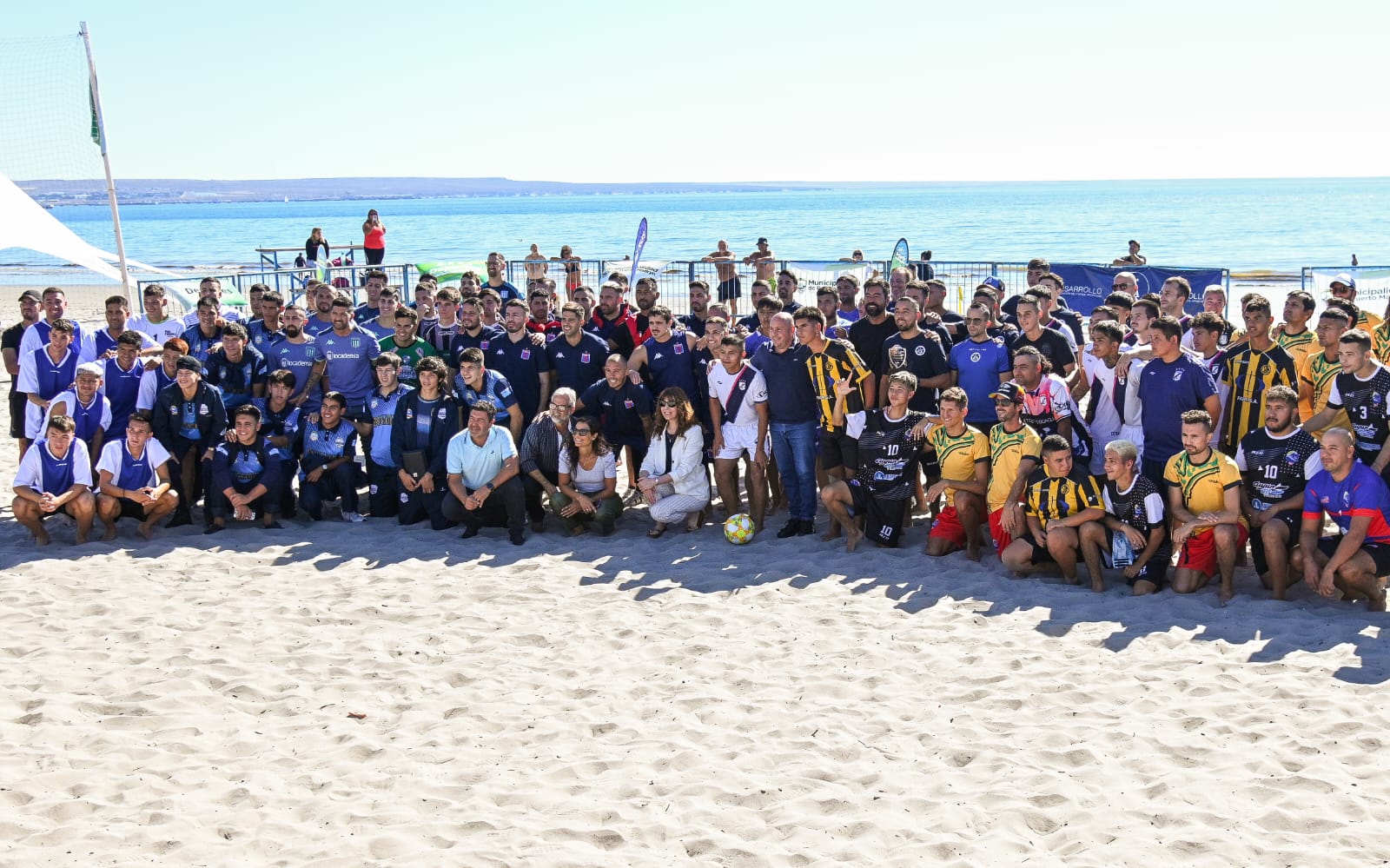 SASTRE ENCABEZÓ LA APERTURA DEL TORNEO NACIONAL DE FÚTBOL PLAYA MASCULINO