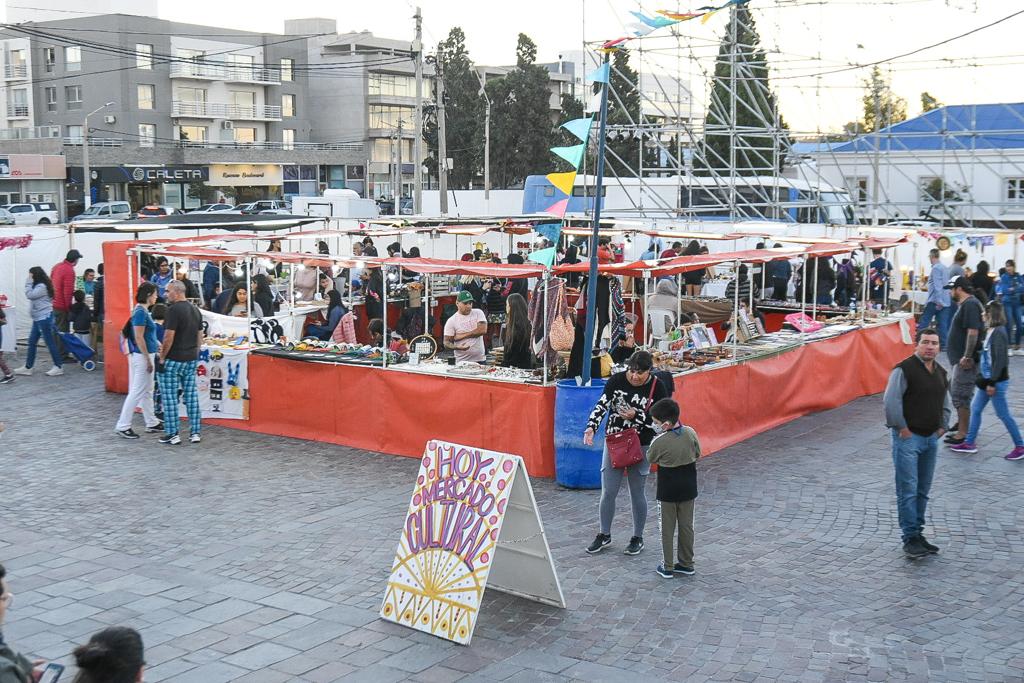 EL MIÉRCOLES 5 DE ABRIL ABRE SUS PUERTAS LA FERIA DE PESCADORES ARTESANALES