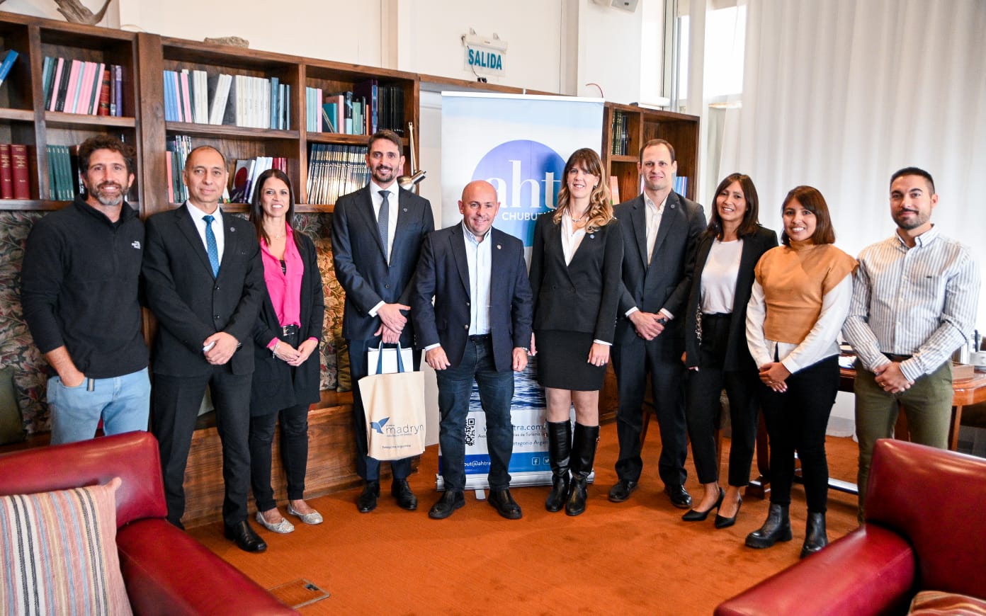 SASTRE SE REUNIÓ CON AUTORIDADES DE LA ASOCIACIÓN DE HOTELES DE TURISMO DE LA REPÚBLICA ARGENTINA PARA SEGUIR FORTALECIENDO LA ACTIVIDAD