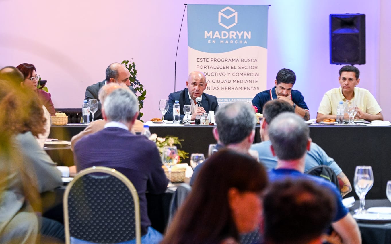 EL INTENDENTE MANTUVO UN ENCUENTRO CON DESARROLLADORES Y PROFESIONALES DE LA CONSTRUCCIÓN PARA SEGUIR PLANIFICANDO A PUERTO MADRYN