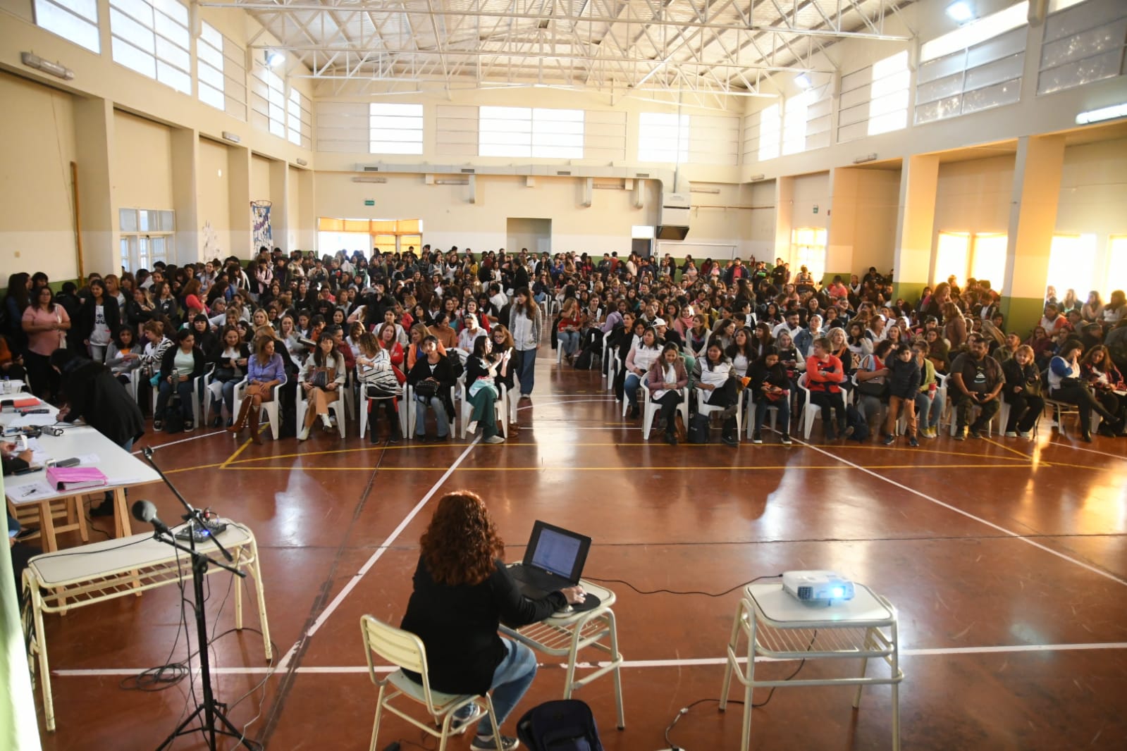 CASI 1000 DOCENTES TITULARIZARÁN CARGO MEDIANTE EL CONCURSO DE ASCENSO