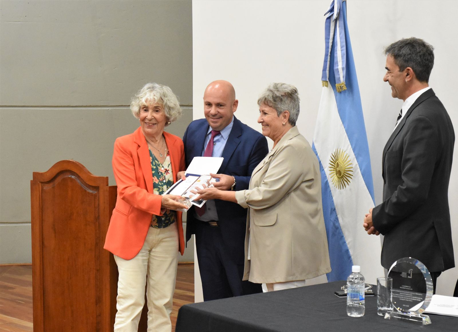 LEGISLATURA DISTINGUIÓ A ANTONIO TORREJÓN COMO “PERSONALIDAD DESTACADA DE CHUBUT”