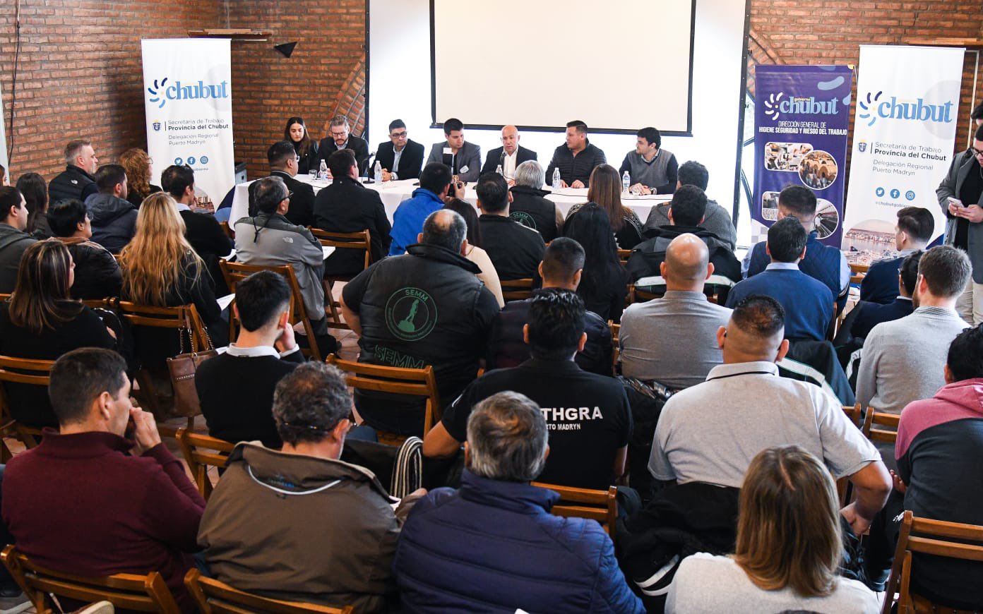 CAPACITAN A GREMIOS EN RIESGOS LABORALES Y ART