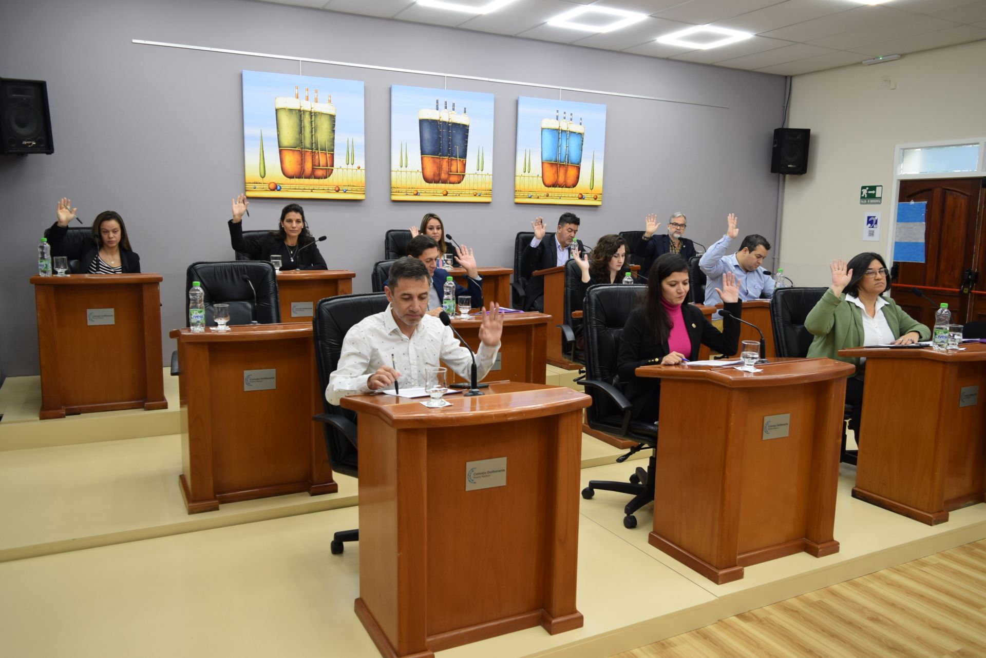 CONCEJALES REGLAMENTARON LAS ACTIVIDADES DE SERVICIO Y DE CULTO