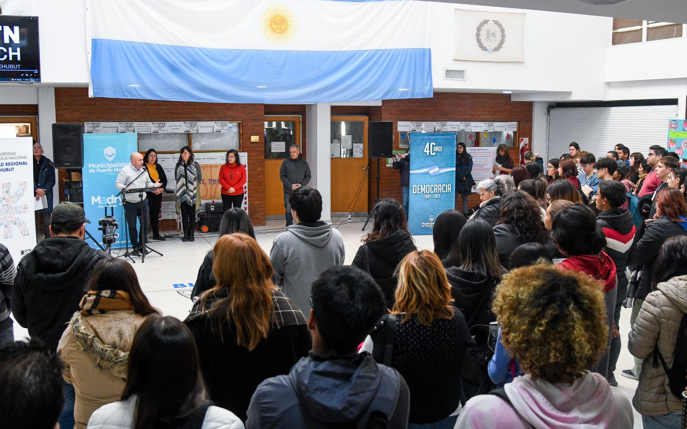 SE REALIZÓ LA APERTURA DEL ENCUENTRO DE PARTICIPACIÓN JUVENIL EN LA UTN CHUBUT
