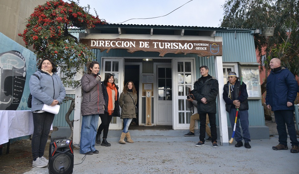 INVESTIGADORAS DEL CENPAT INAUGURARON UN CIRCUITO HISTÓRICO Y TURÍSTICO DE PUERTO PIRÁMIDES